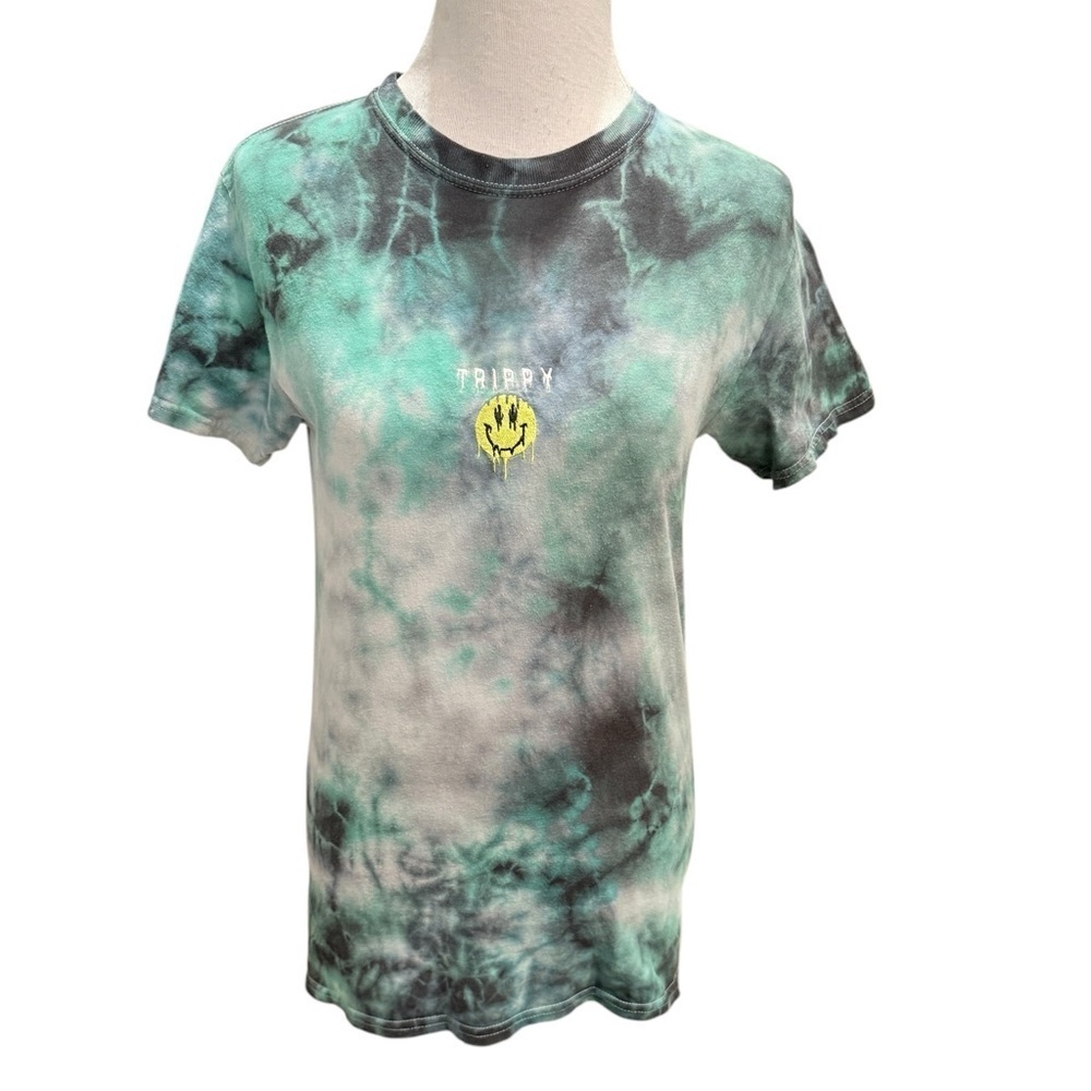 Gildan Trippy Smiley Face Melting Embroidered on Black/Green Tie-dyed Tee Sz. S
